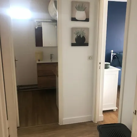 Entierement Renove Avec Vue Sur Le Bassin Et St Yves Parking Prive Apartment *