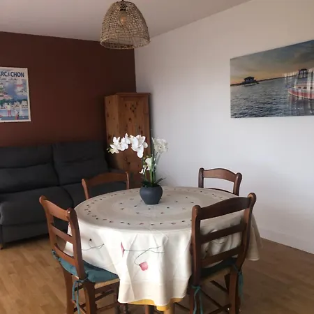 Entierement Renove Avec Vue Sur Le Bassin Et St Yves Parking Prive Apartamento Arcachon