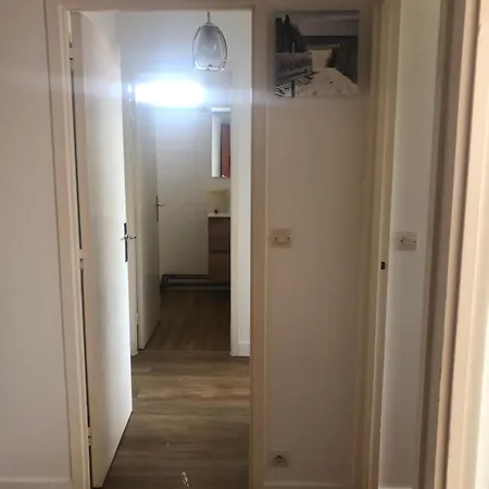 Entierement Renove Avec Vue Sur Le Bassin Et St Yves Parking Prive Apartamento