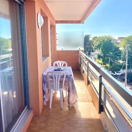 Apartamento Entierement Renove Avec Vue Sur Le Bassin Et St Yves Parking Prive *