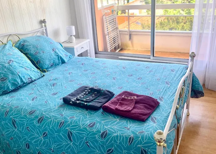 Entierement Renove Avec Vue Sur Le Bassin Et St Yves Parking Prive *