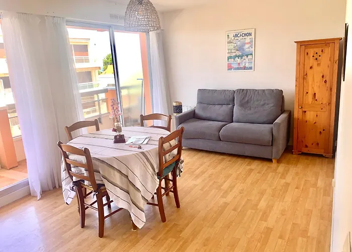 Entierement Renove Avec Vue Sur Le Bassin Et St Yves Parking Prive Arcachon